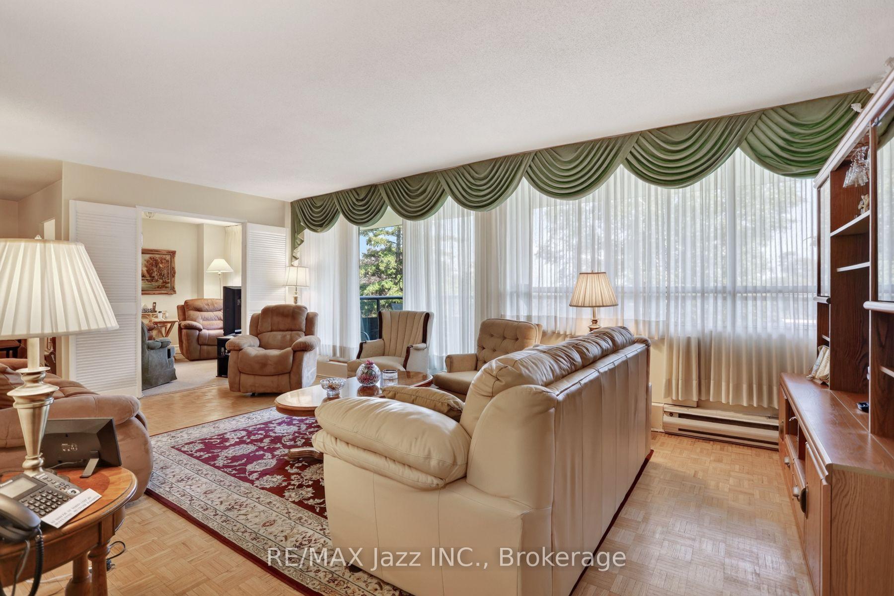 Photo 9 of Unit 305, 363 Simcoe Street N, Oshawa, O'Neill — HOMEH