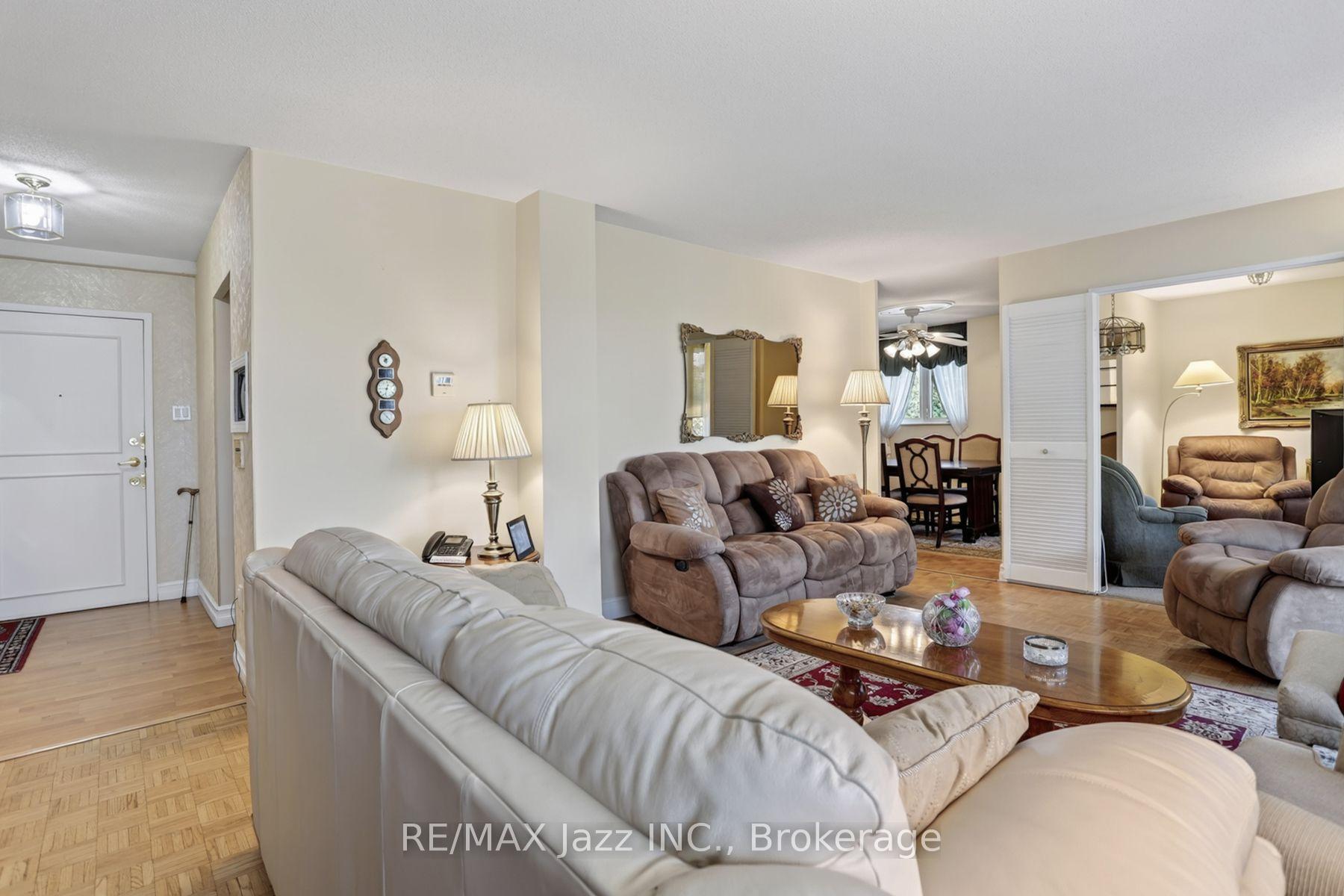 Photo 10 of Unit 305, 363 Simcoe Street N, Oshawa, O'Neill — HOMEH