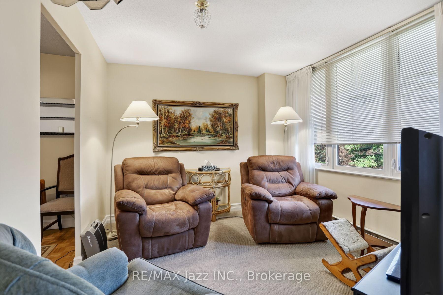 Photo 13 of Unit 305, 363 Simcoe Street N, Oshawa, O'Neill — HOMEH