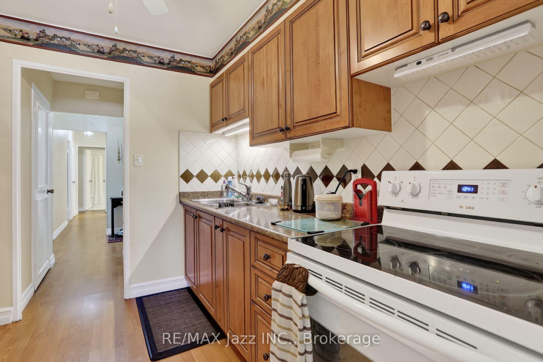 Photo 22 of Unit 305, 363 Simcoe Street N, Oshawa, O'Neill — HOMEH