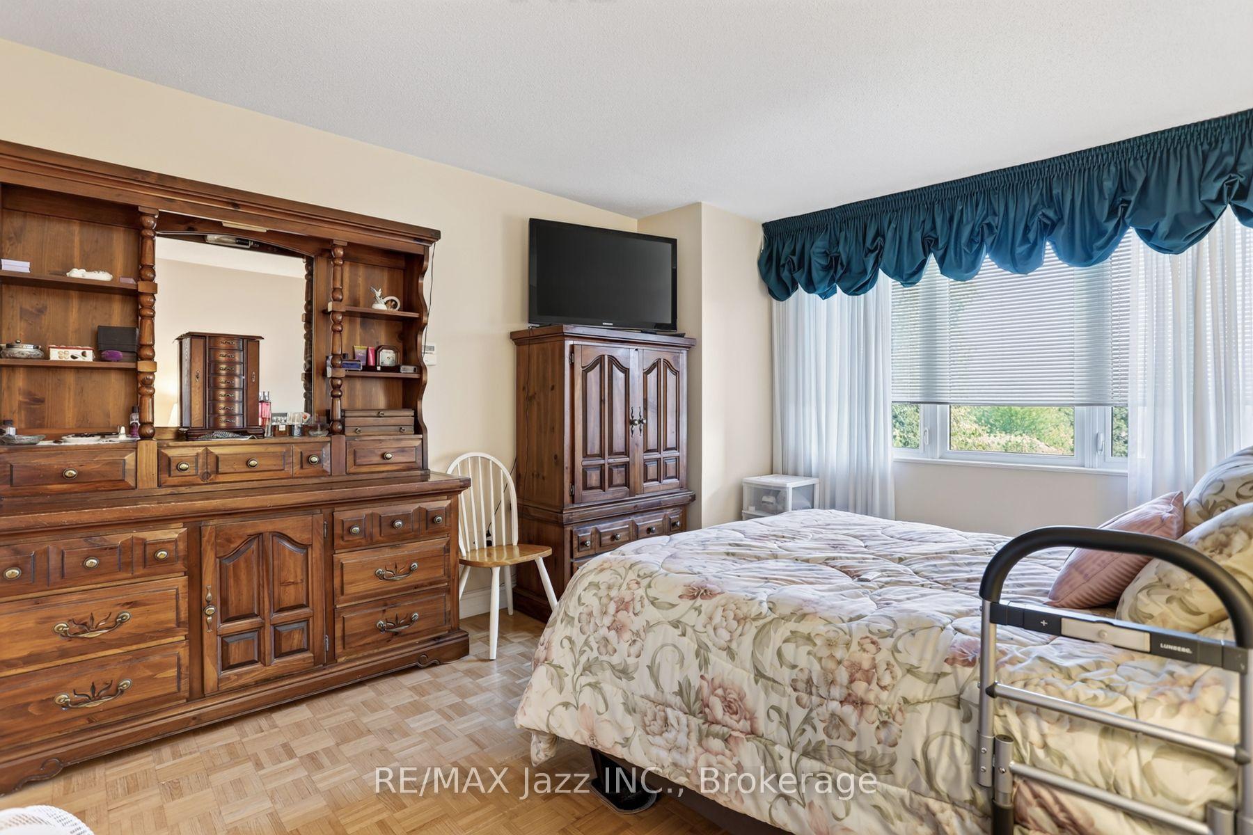 Photo 26 of Unit 305, 363 Simcoe Street N, Oshawa, O'Neill — HOMEH