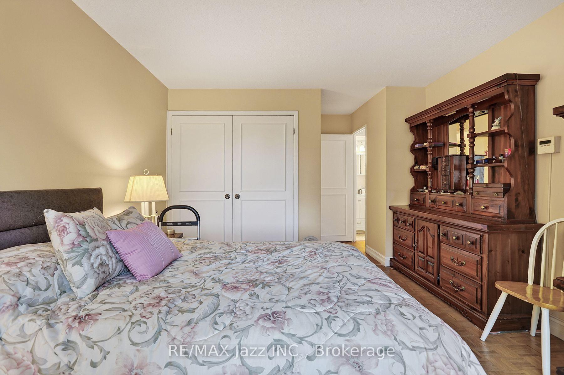 Photo 27 of Unit 305, 363 Simcoe Street N, Oshawa, O'Neill — HOMEH