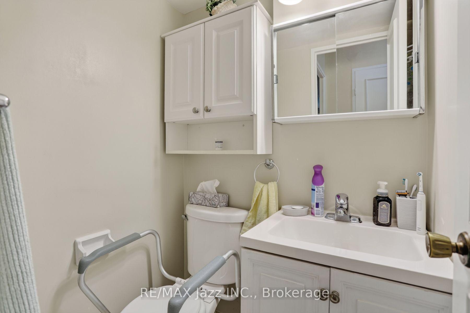 Photo 32 of Unit 305, 363 Simcoe Street N, Oshawa, O'Neill — HOMEH