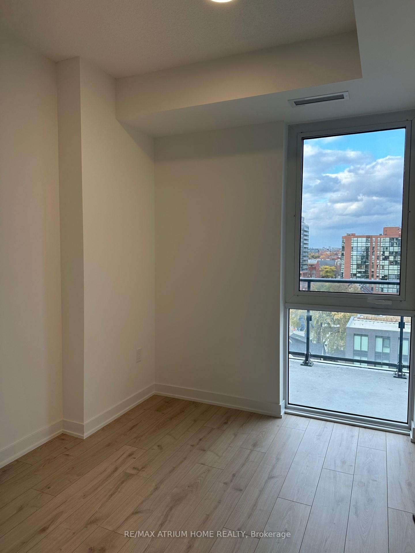Photo 8 of Unit 909, 9 Tecumseth Street, Toronto, Niagara — HOMEH