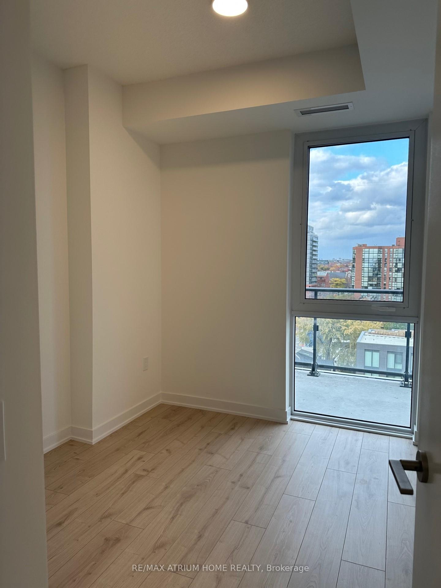 Photo 9 of Unit 909, 9 Tecumseth Street, Toronto, Niagara — HOMEH