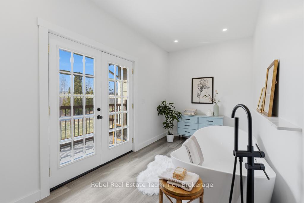Photo 26 of 190 Lakeshore Road, Brighton, Rural Brighton — HOMEH