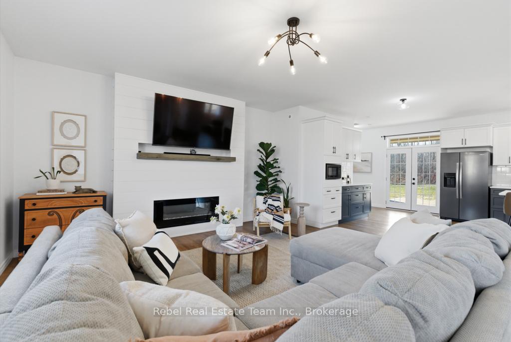 Photo 35 of 190 Lakeshore Road, Brighton, Rural Brighton — HOMEH
