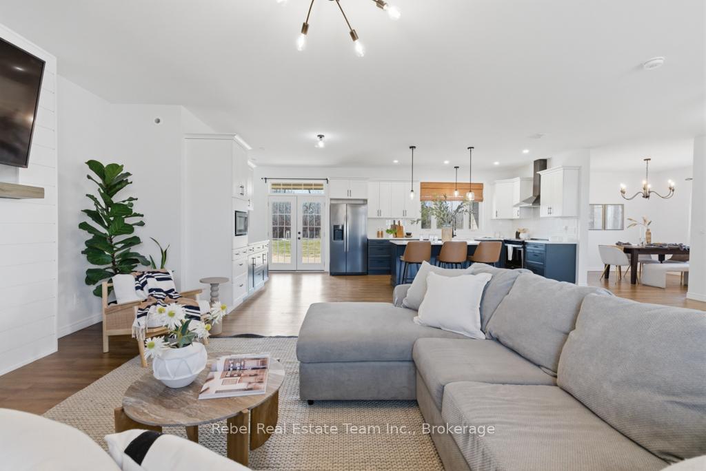 Photo 36 of 190 Lakeshore Road, Brighton, Rural Brighton — HOMEH