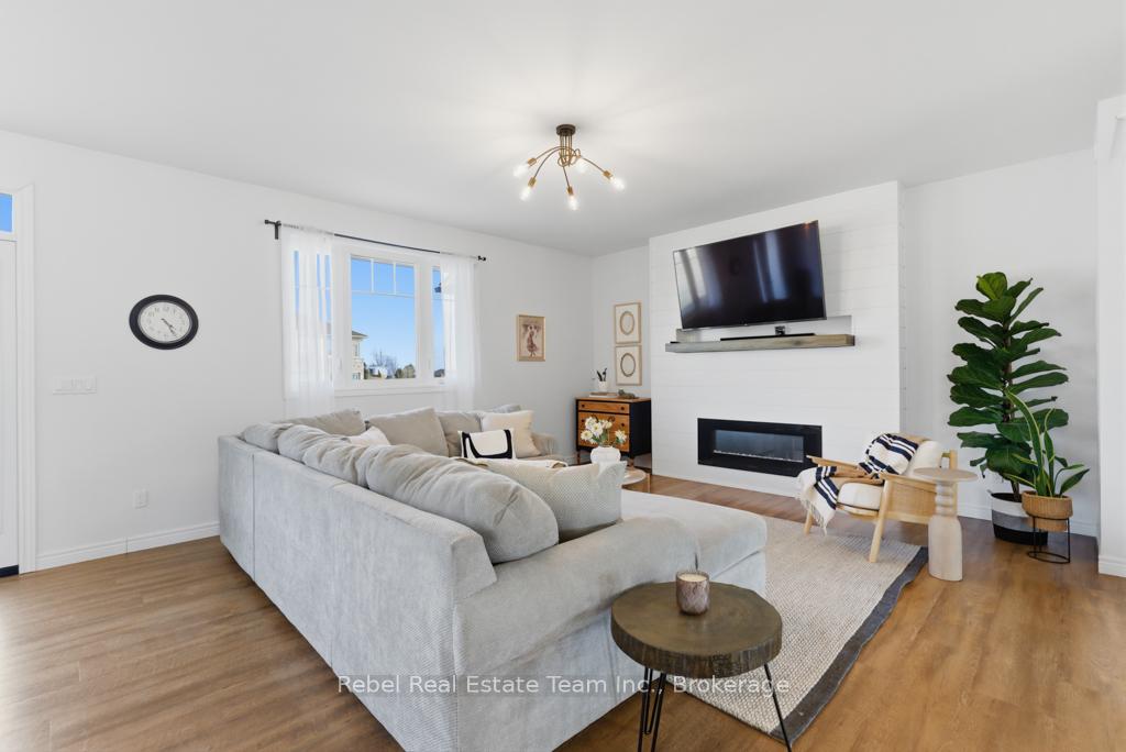 Photo 37 of 190 Lakeshore Road, Brighton, Rural Brighton — HOMEH