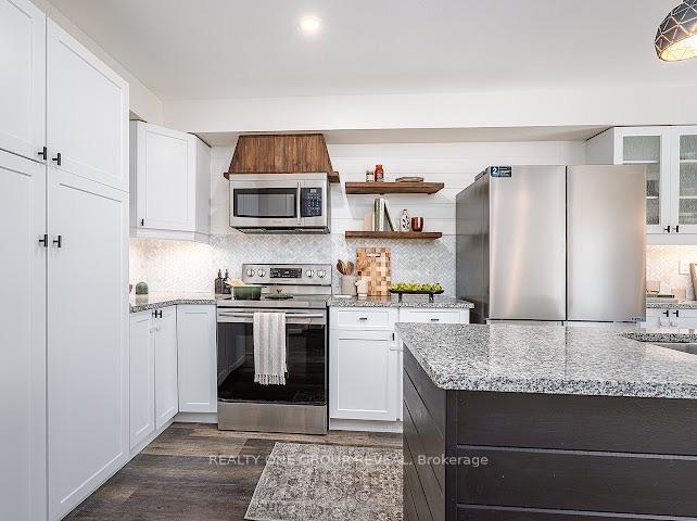 Photo 13 of 6 Steinway Drive, Scugog, Port Perry — HOMEH