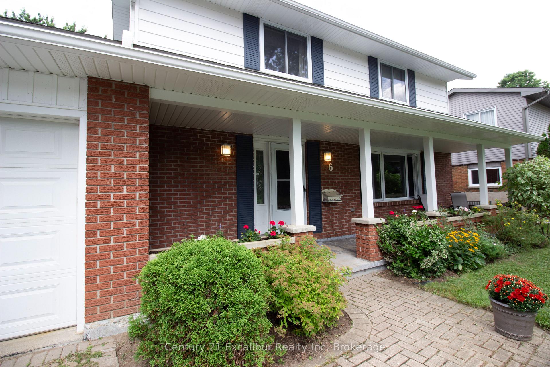 Photo 2 of 6 Braeside Road, Centre Wellington, Fergus — HOMEH