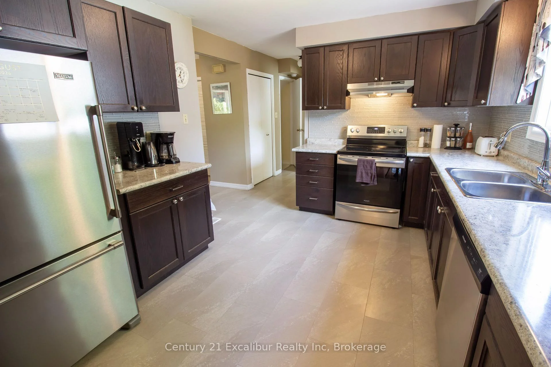 Photo 5 of 6 Braeside Road, Centre Wellington, Fergus — HOMEH