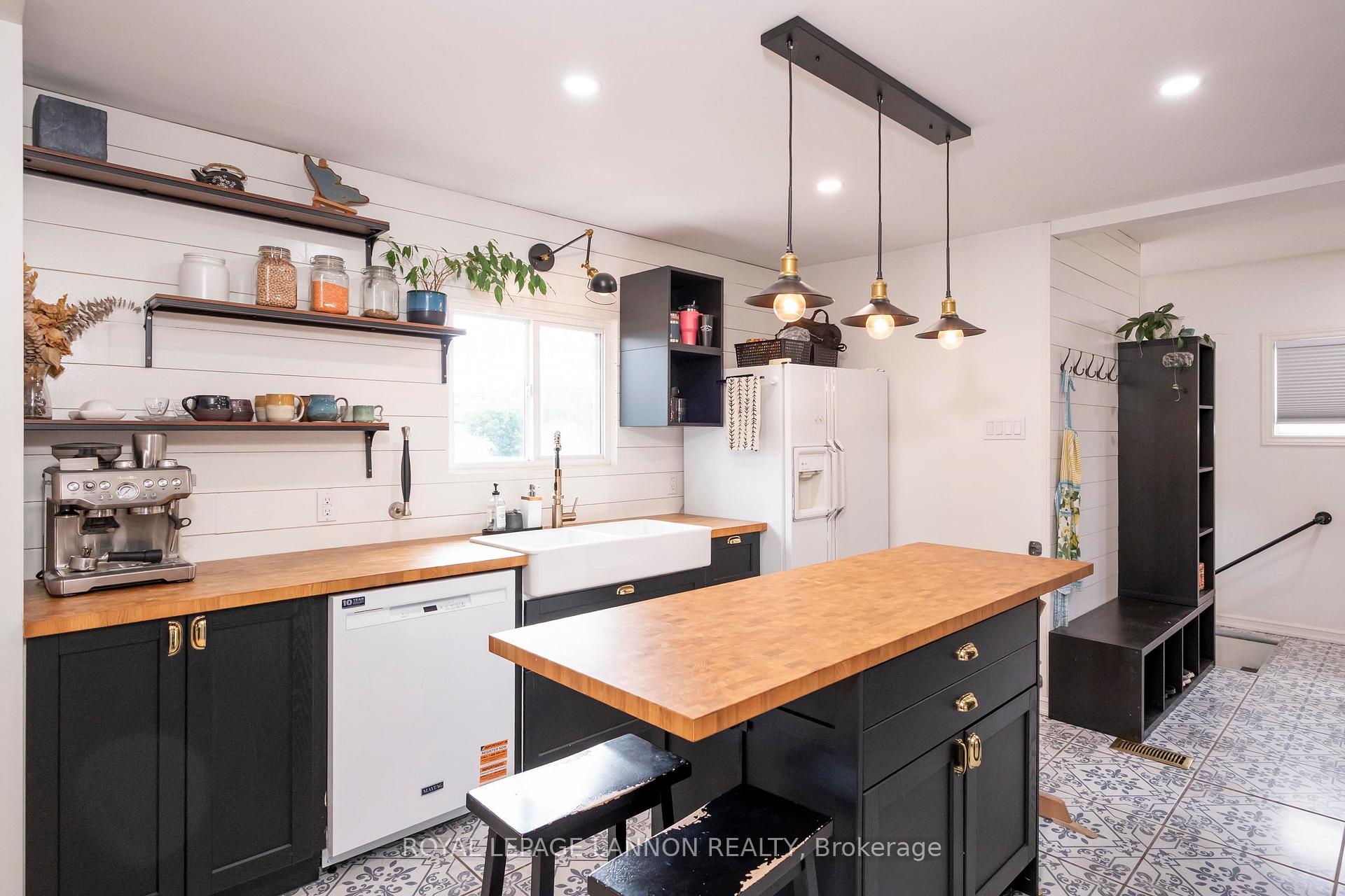 Photo 7 of 262 Theresa Street, Thunder Bay, Shuniah — HOMEH