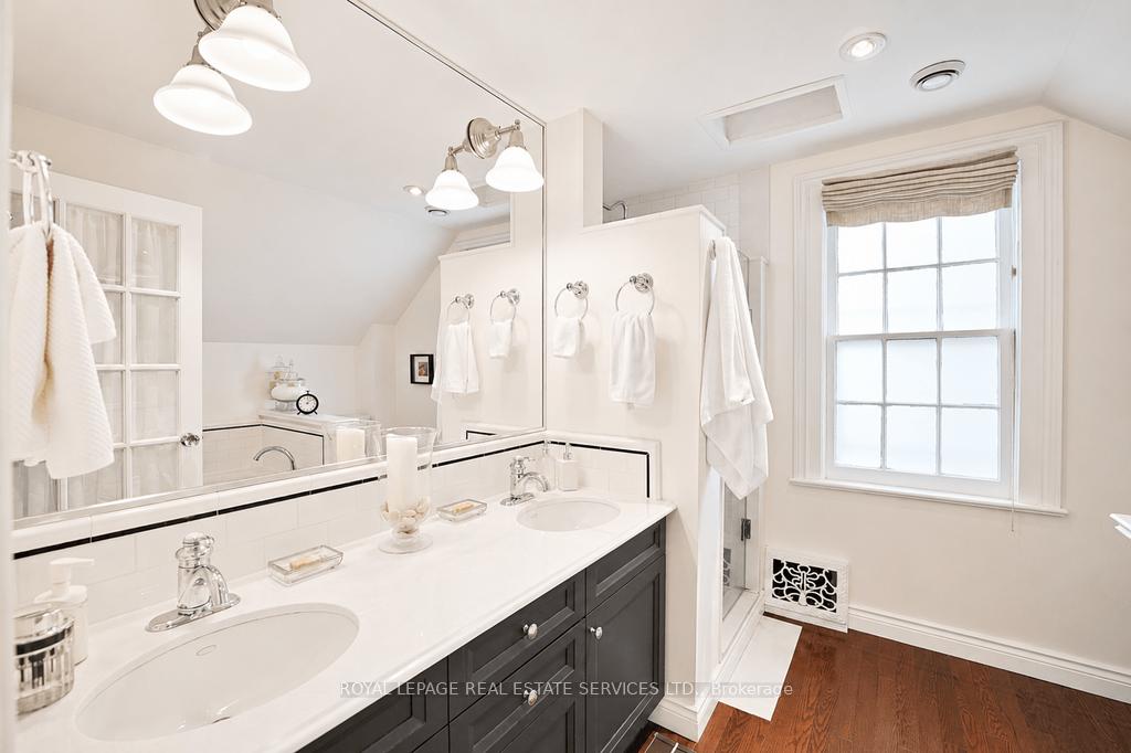 Photo 32 of 124 Chisholm Street, Oakville, Central — HOMEH