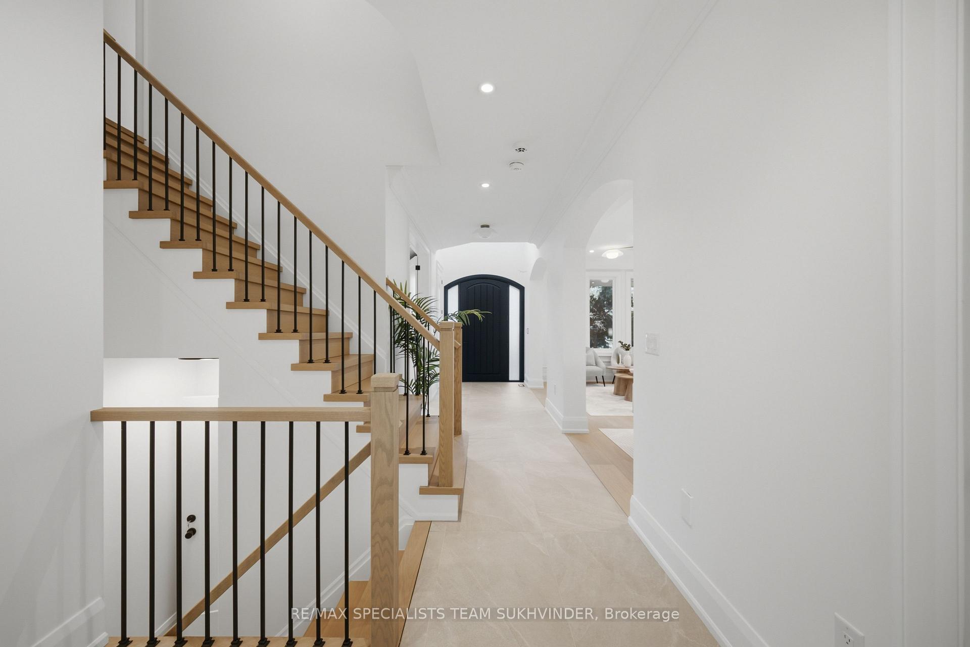 Photo 5 of 31 Linstock Drive, Brampton, Vales of Castlemore — HOMEH
