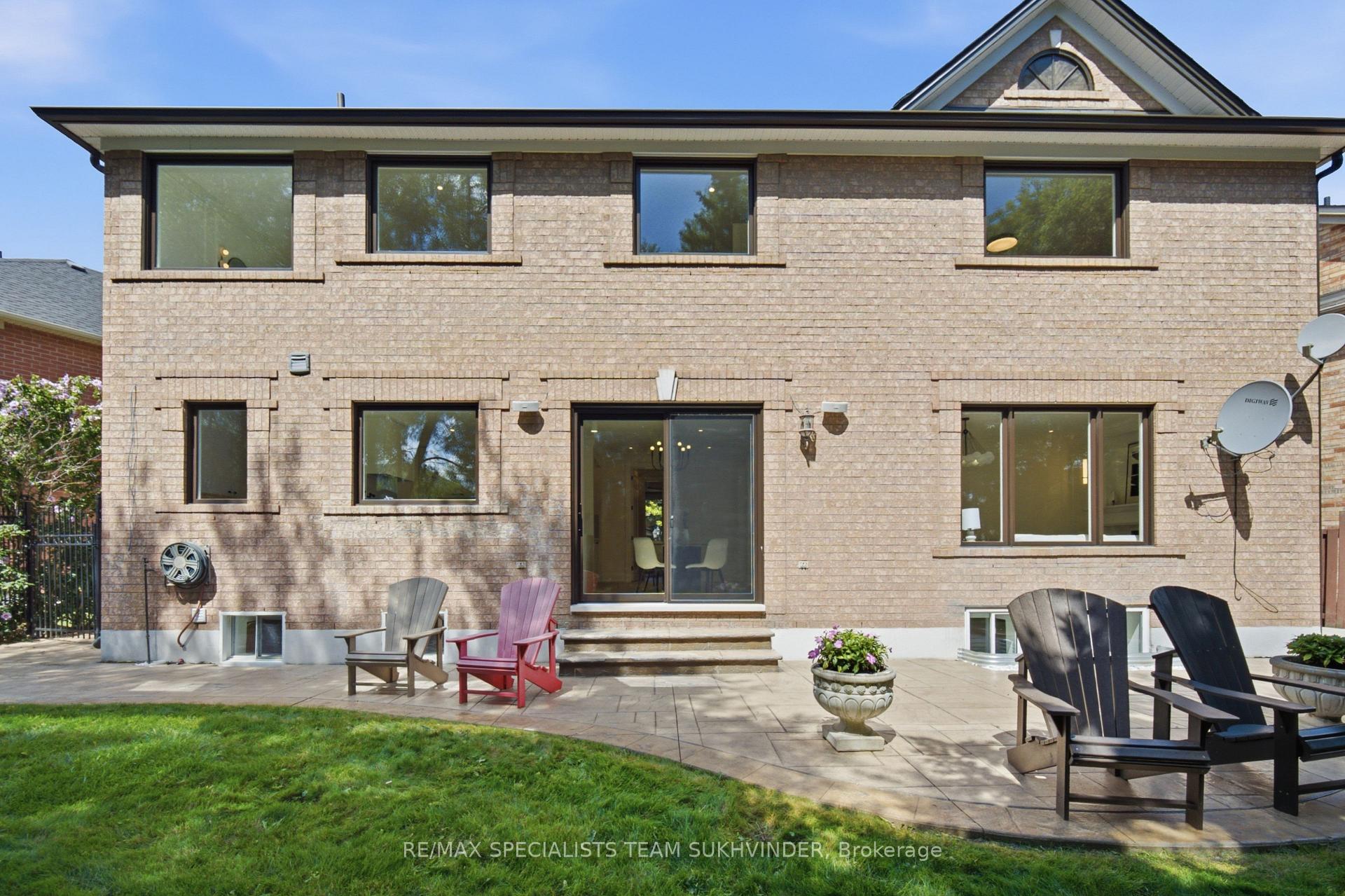 Photo 38 of 31 Linstock Drive, Brampton, Vales of Castlemore — HOMEH