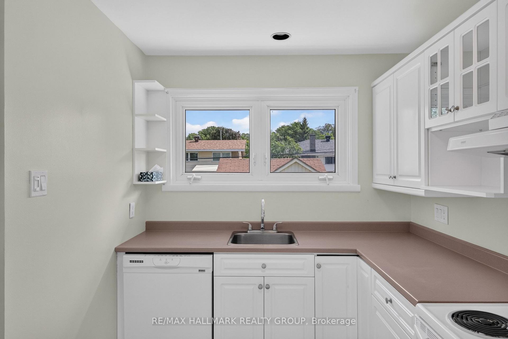Photo 13 of 1143 Gateway Road, Ottawa, Parkway Park — HOMEH