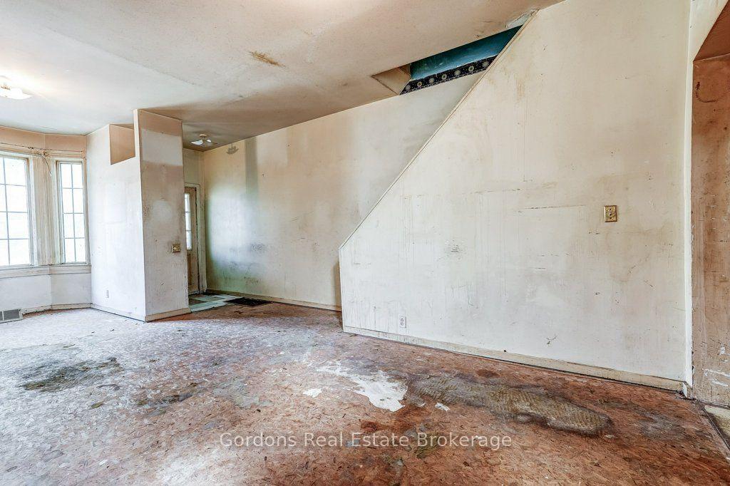 Photo 8 of 166 Munro Street, Toronto, South Riverdale — HOMEH