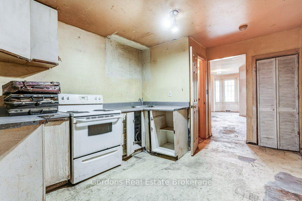 Photo 13 of 166 Munro Street, Toronto, South Riverdale — HOMEH