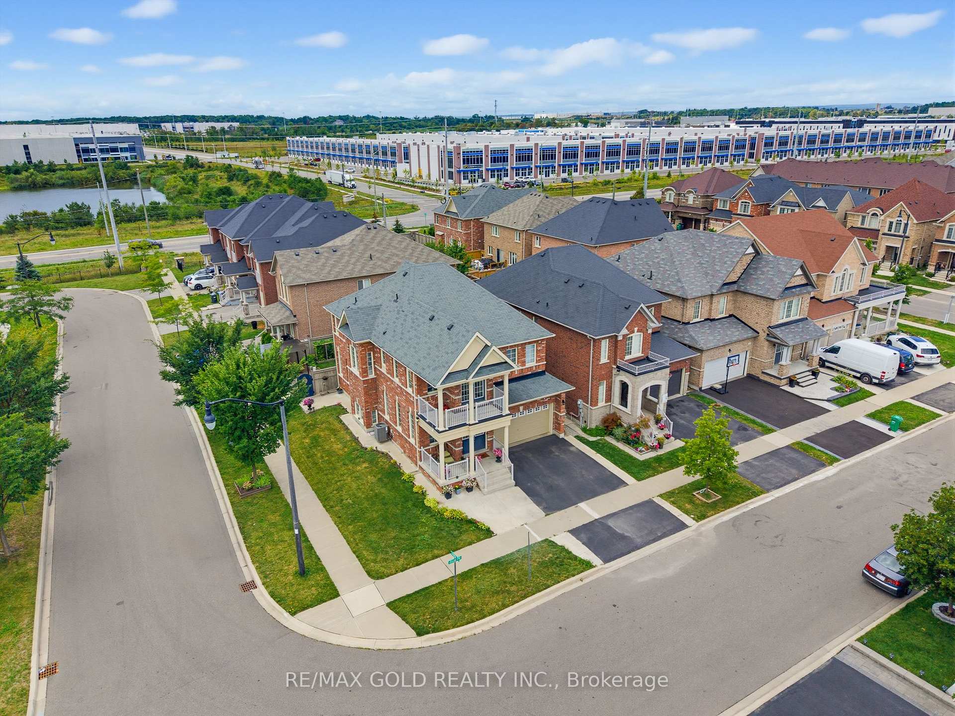 Photo 4 of 8 Zelda Road, Brampton, Sandringham-Wellington North — HOMEH