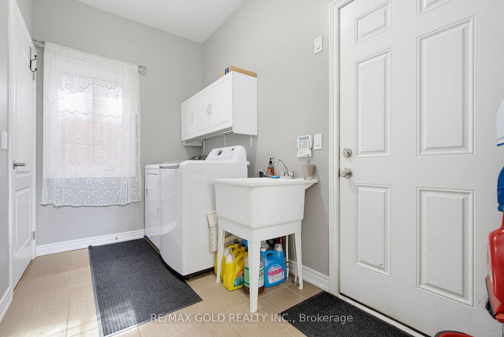 Photo 15 of 8 Zelda Road, Brampton, Sandringham-Wellington North — HOMEH