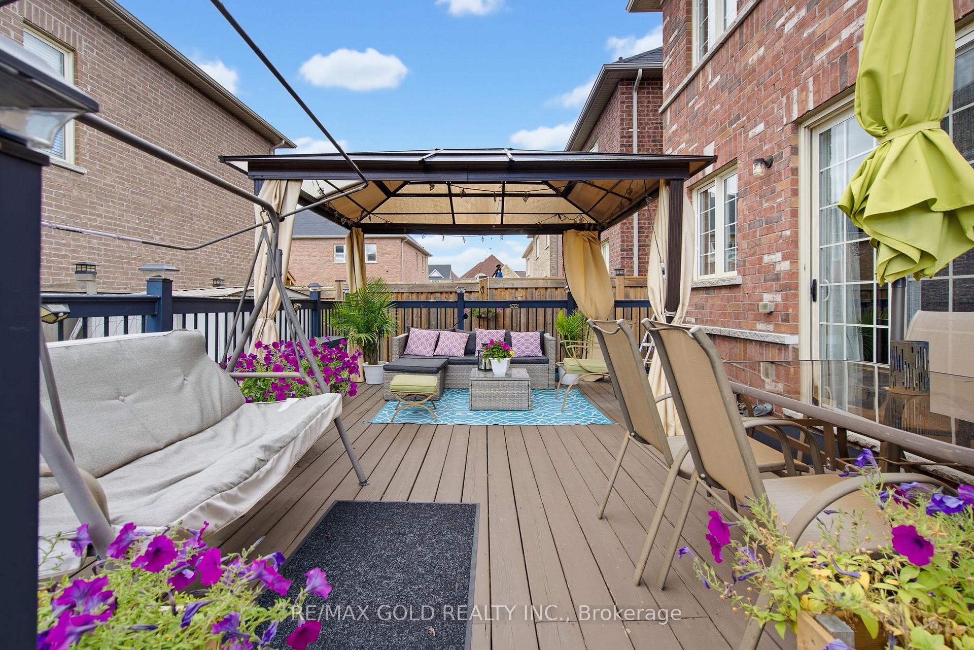 Photo 32 of 8 Zelda Road, Brampton, Sandringham-Wellington North — HOMEH