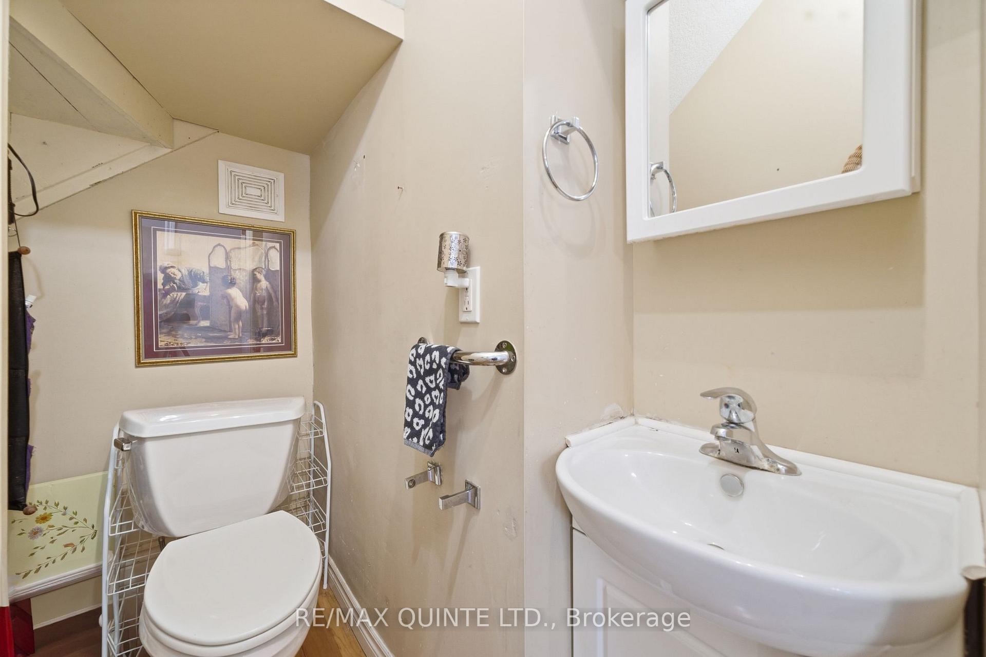 Photo 13 of 94 Dundas Street E, Belleville, Belleville Ward — HOMEH