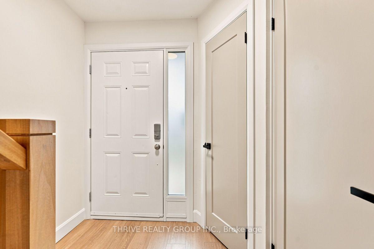Photo 7 of Unit 8, 159 Sandringam Crescent, London, South R — HOMEH