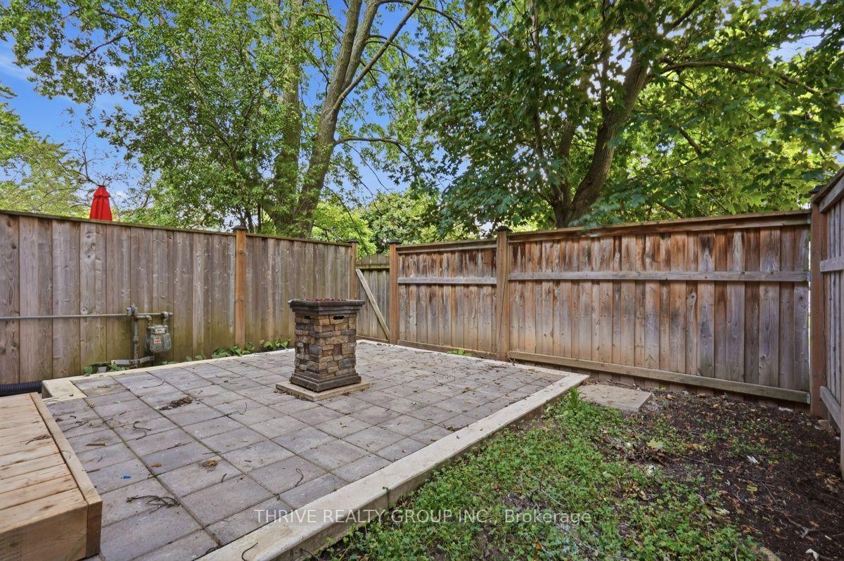 Photo 46 of Unit 8, 159 Sandringam Crescent, London, South R — HOMEH
