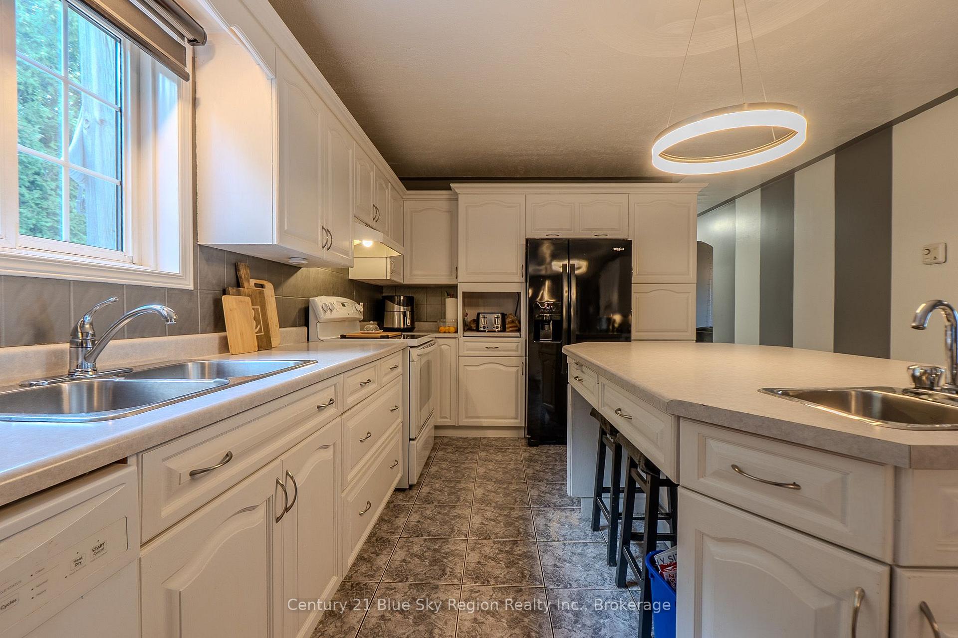 Photo 4 of 650 Coursol Road, West Nipissing, Sturgeon Falls — HOMEH