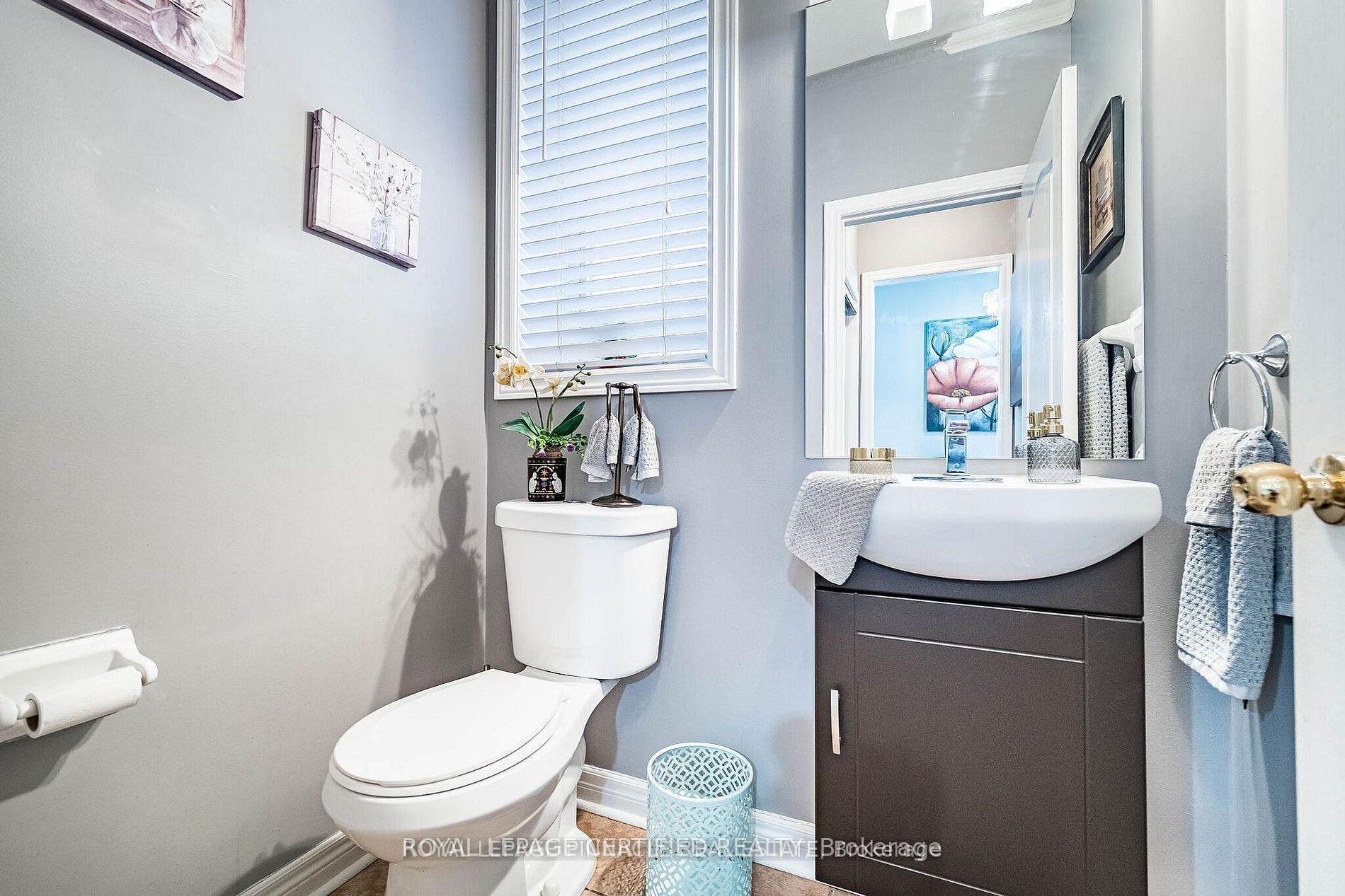 Photo 24 of 2368 Foxhole Circle, Oakville, Westmount — HOMEH