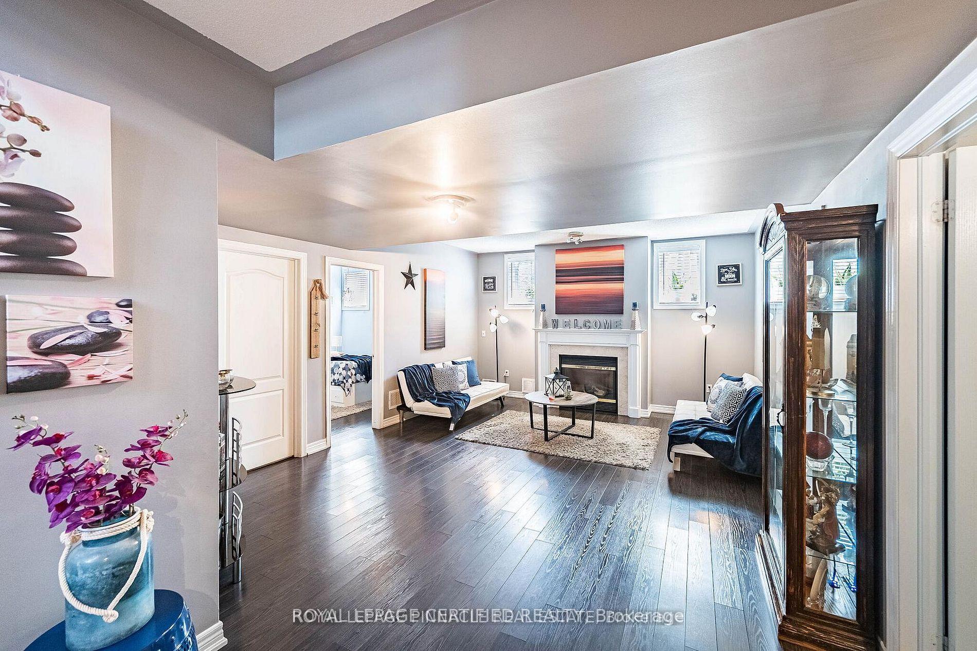 Photo 26 of 2368 Foxhole Circle, Oakville, Westmount — HOMEH