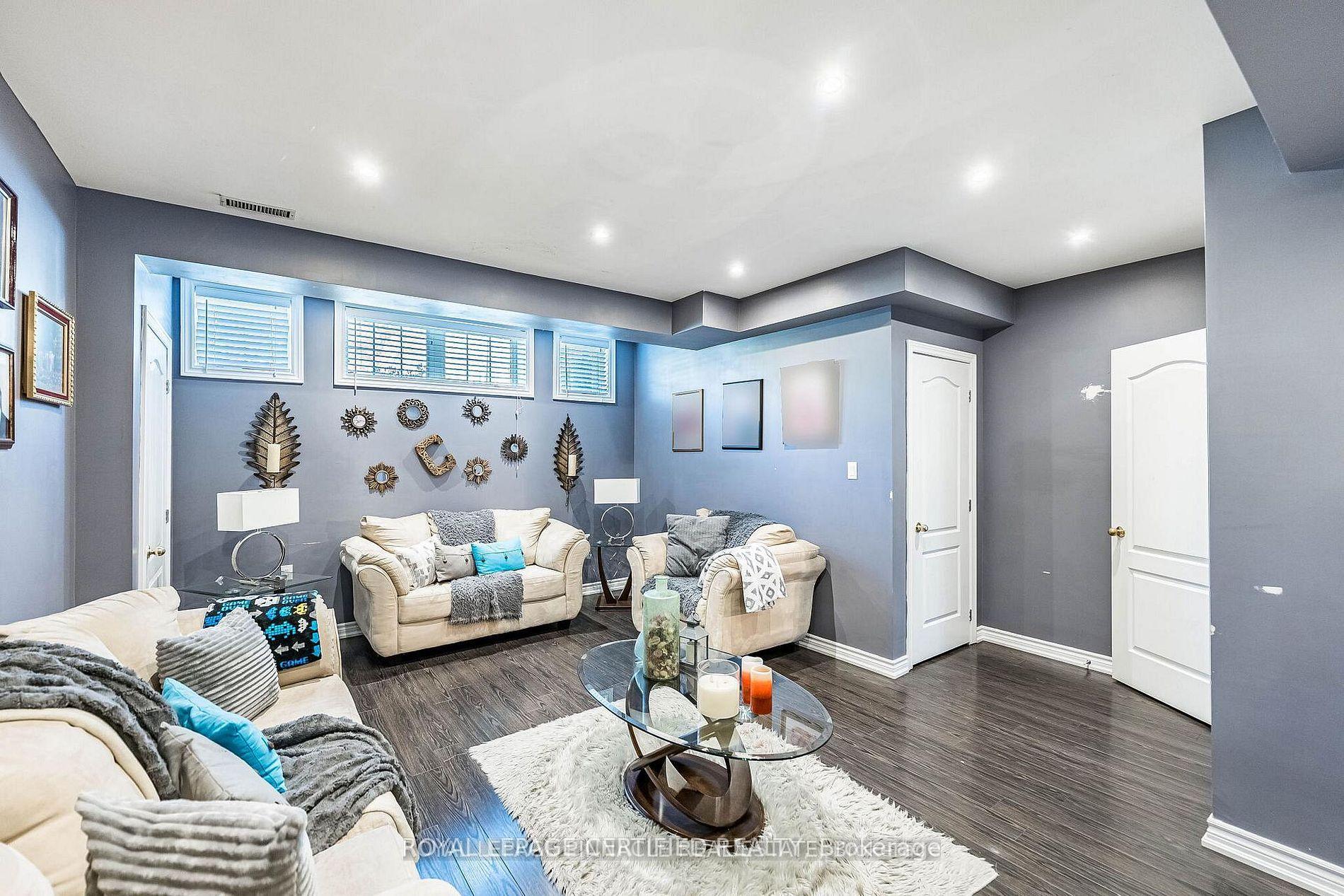 Photo 30 of 2368 Foxhole Circle, Oakville, Westmount — HOMEH