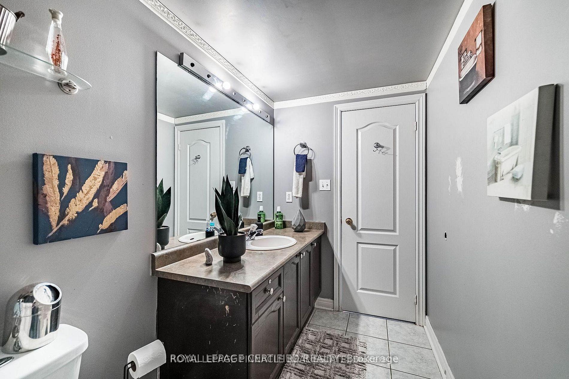 Photo 37 of 2368 Foxhole Circle, Oakville, Westmount — HOMEH