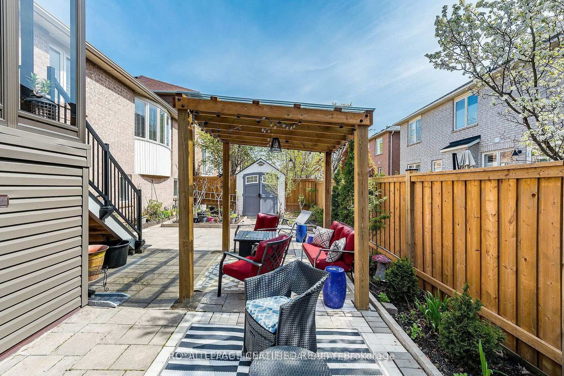 Photo 40 of 2368 Foxhole Circle, Oakville, Westmount — HOMEH
