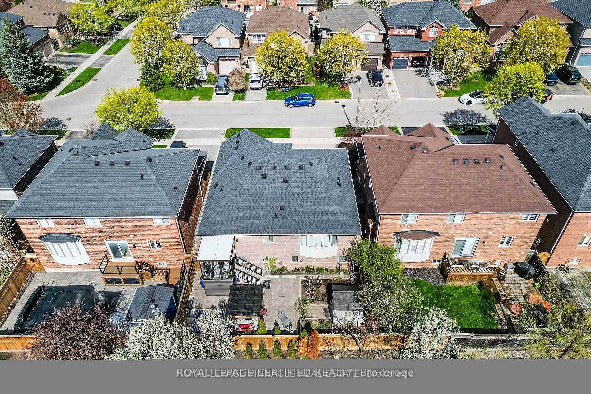 Photo 46 of 2368 Foxhole Circle, Oakville, Westmount — HOMEH