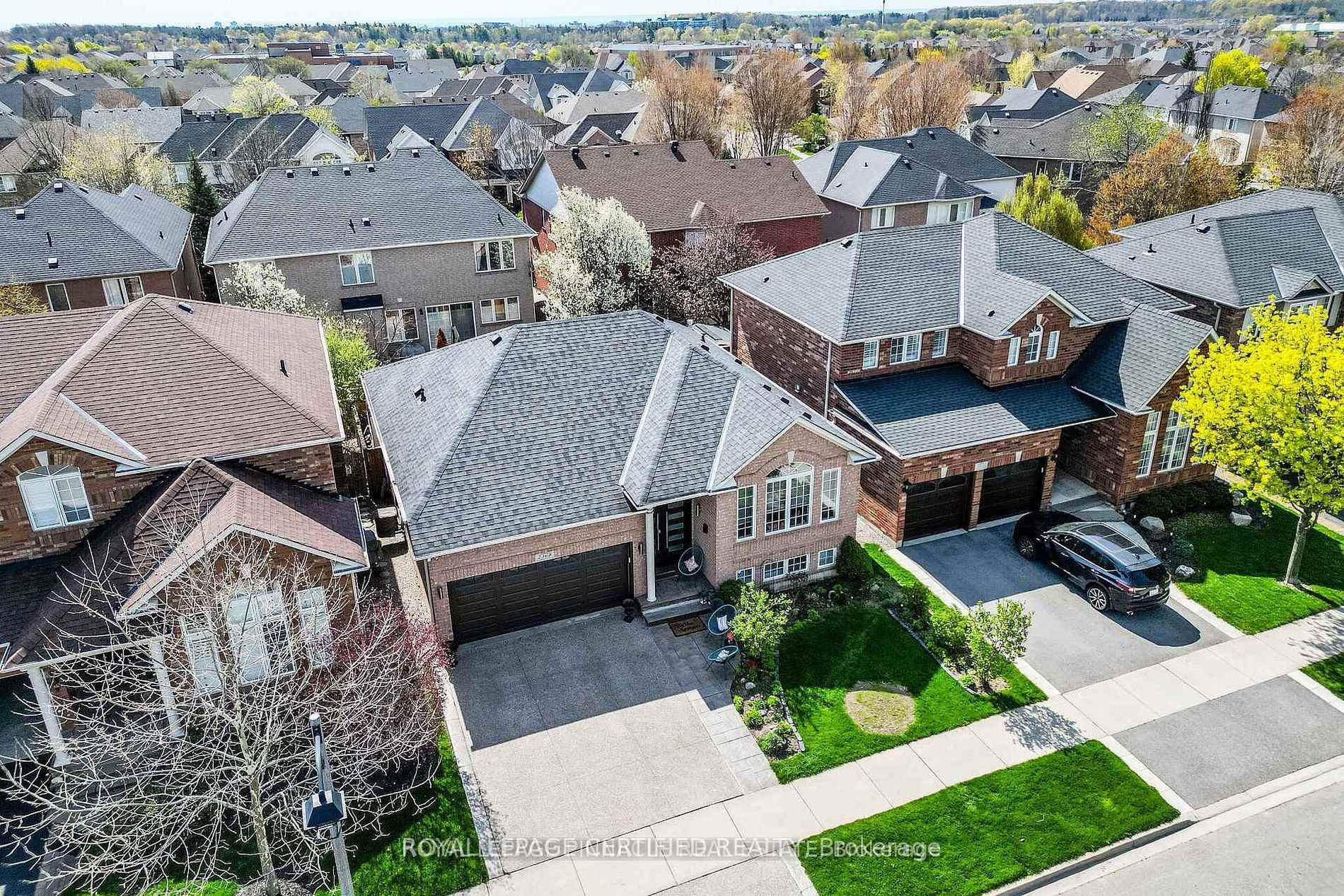 Photo 49 of 2368 Foxhole Circle, Oakville, Westmount — HOMEH