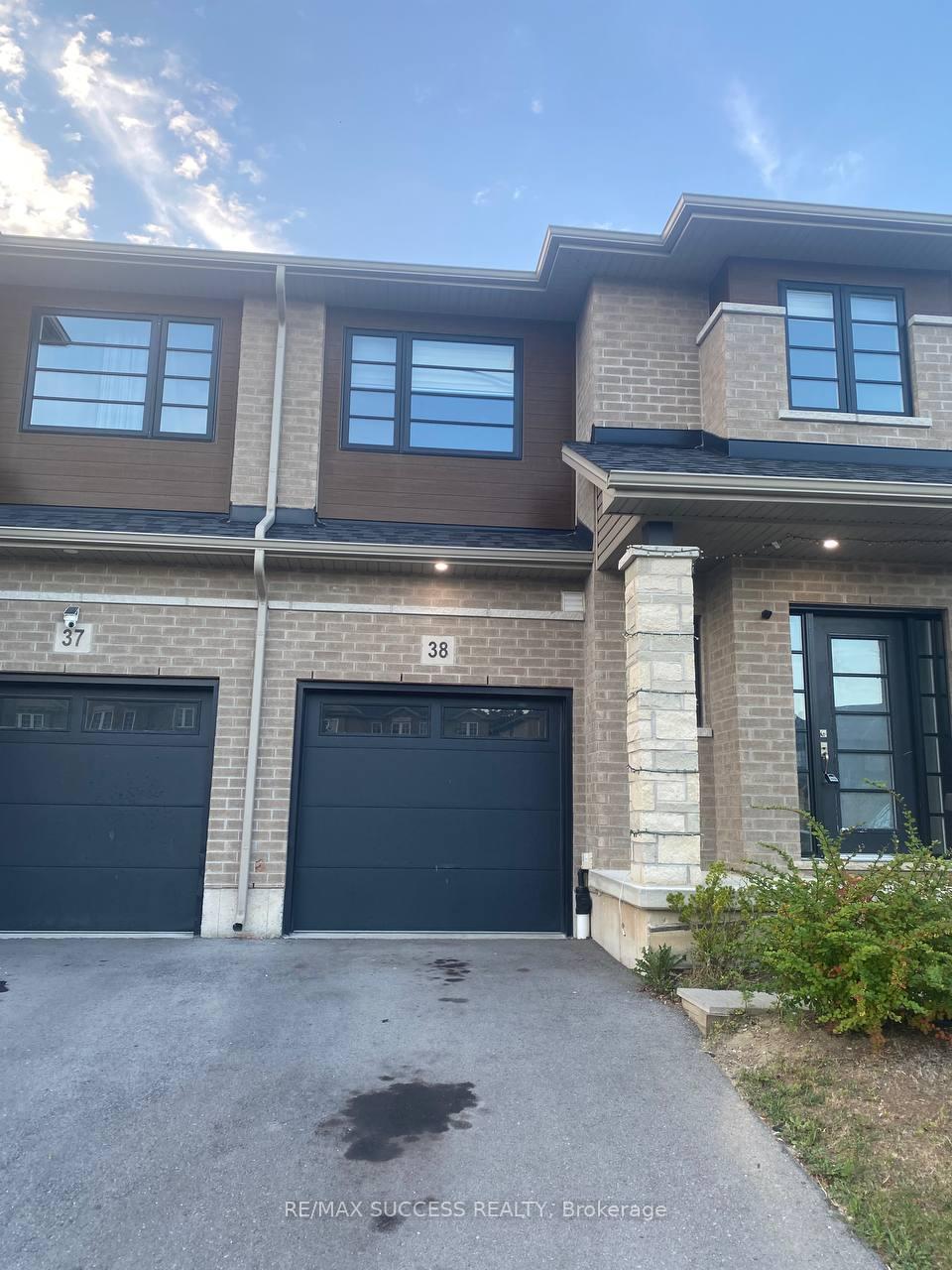 Photo 2 of Unit 38, 520 Grey Street, Brantford, Echo Place — HOMEH