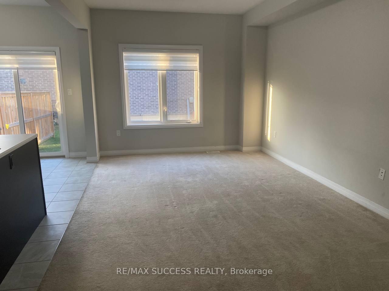 Photo 3 of Unit 38, 520 Grey Street, Brantford, Echo Place — HOMEH