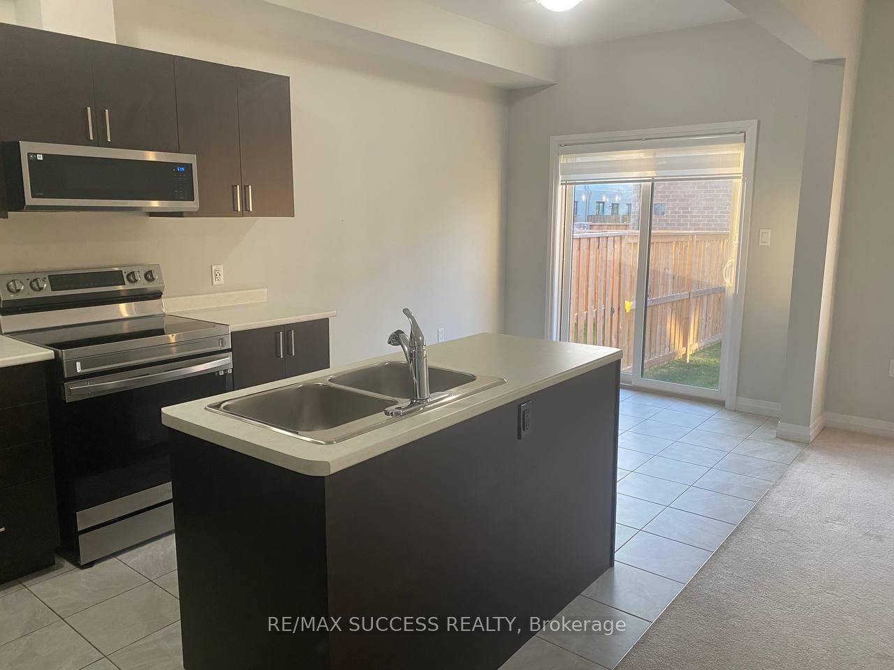 Photo 4 of Unit 38, 520 Grey Street, Brantford, Echo Place — HOMEH