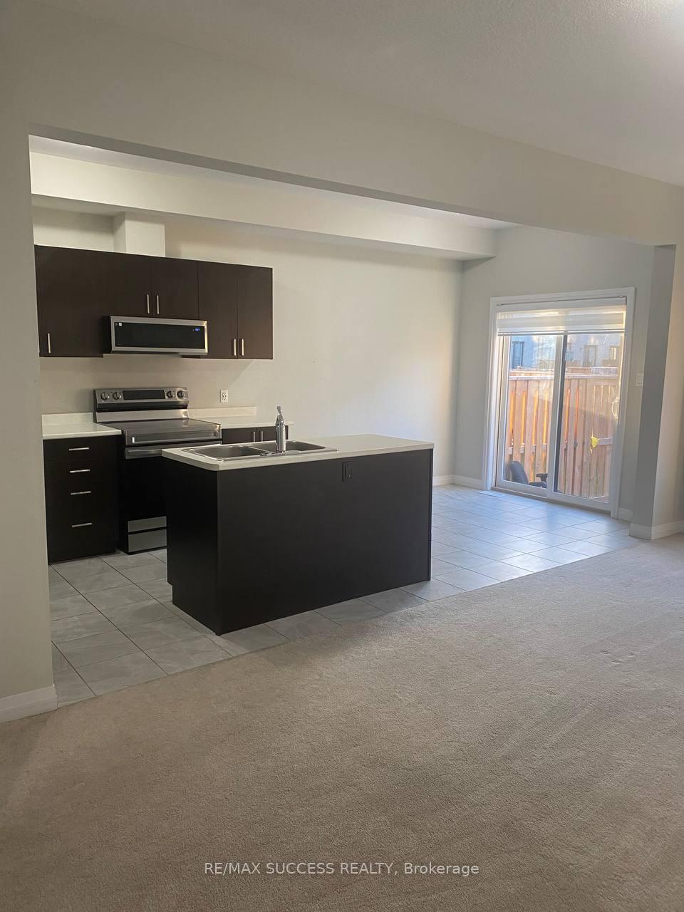 Photo 9 of Unit 38, 520 Grey Street, Brantford, Echo Place — HOMEH