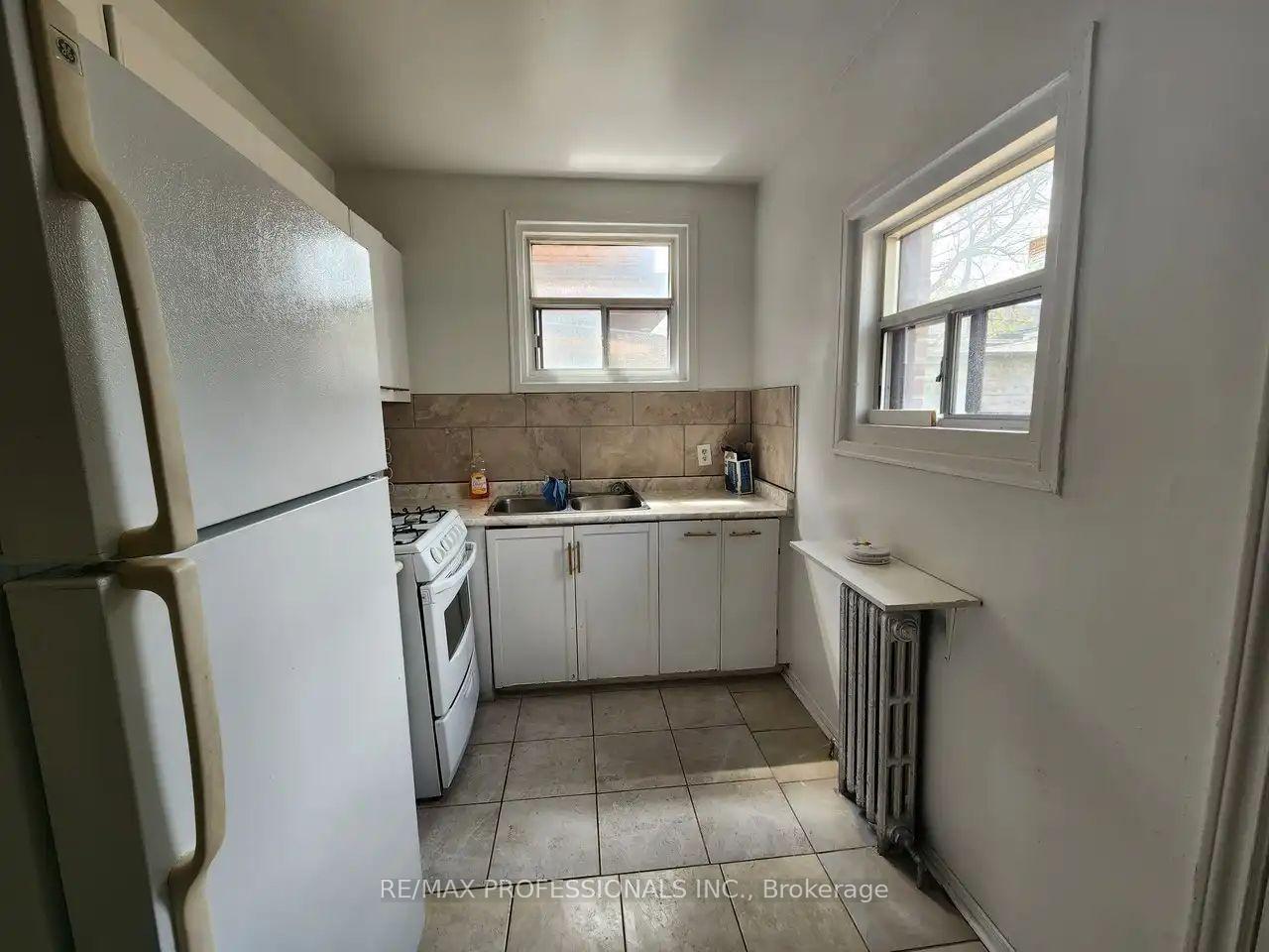 Photo 12 of Unit MAIN LEVEL, 150 Robert Street, Toronto, University — HOMEH