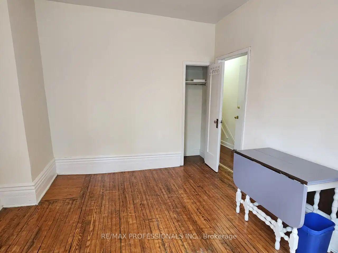 Photo 15 of Unit MAIN LEVEL, 150 Robert Street, Toronto, University — HOMEH