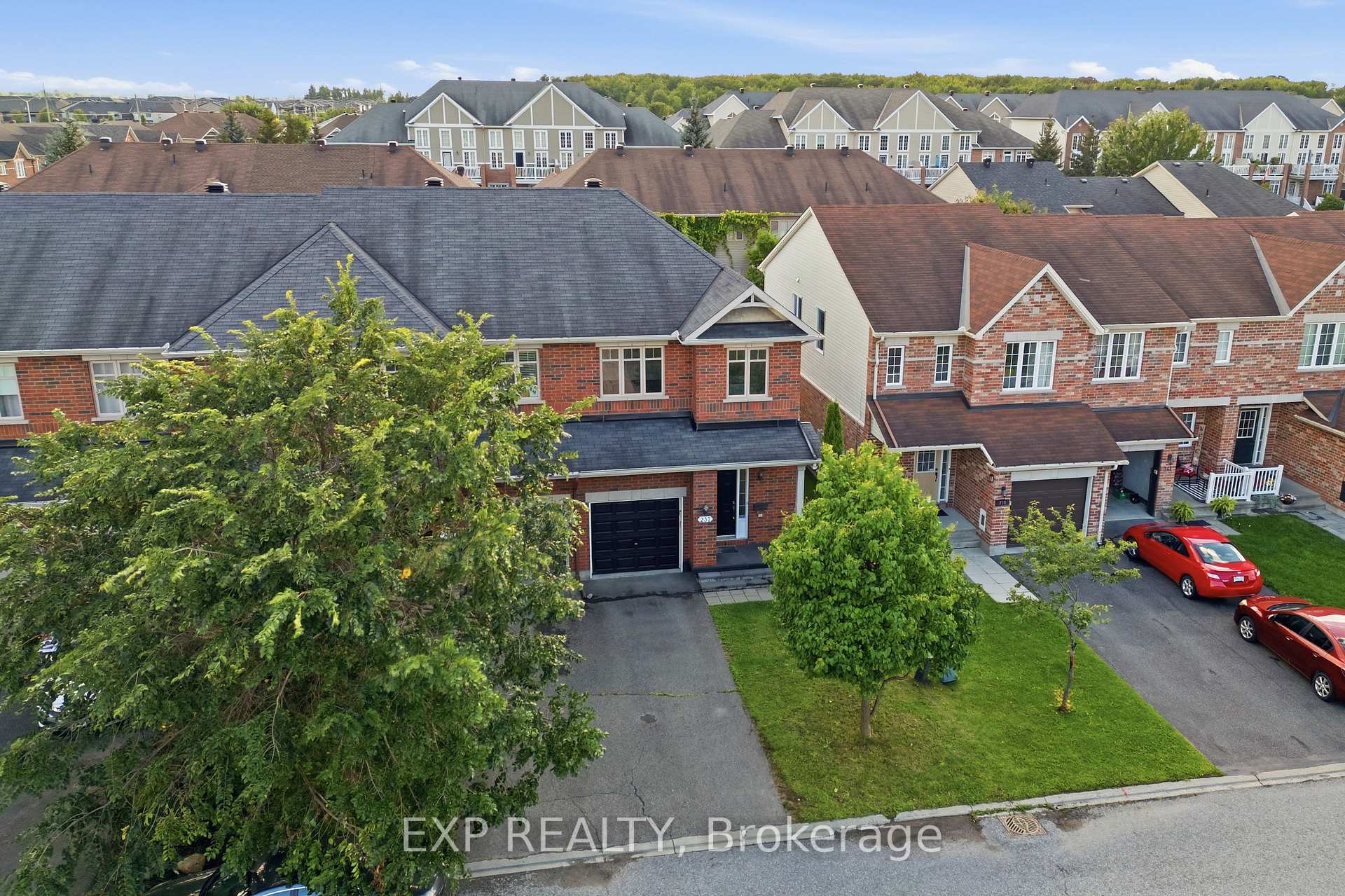 Photo 3 of 237 Eye Bright Crescent, Ottawa, Riverside South/Gloucester Glen — HOMEH