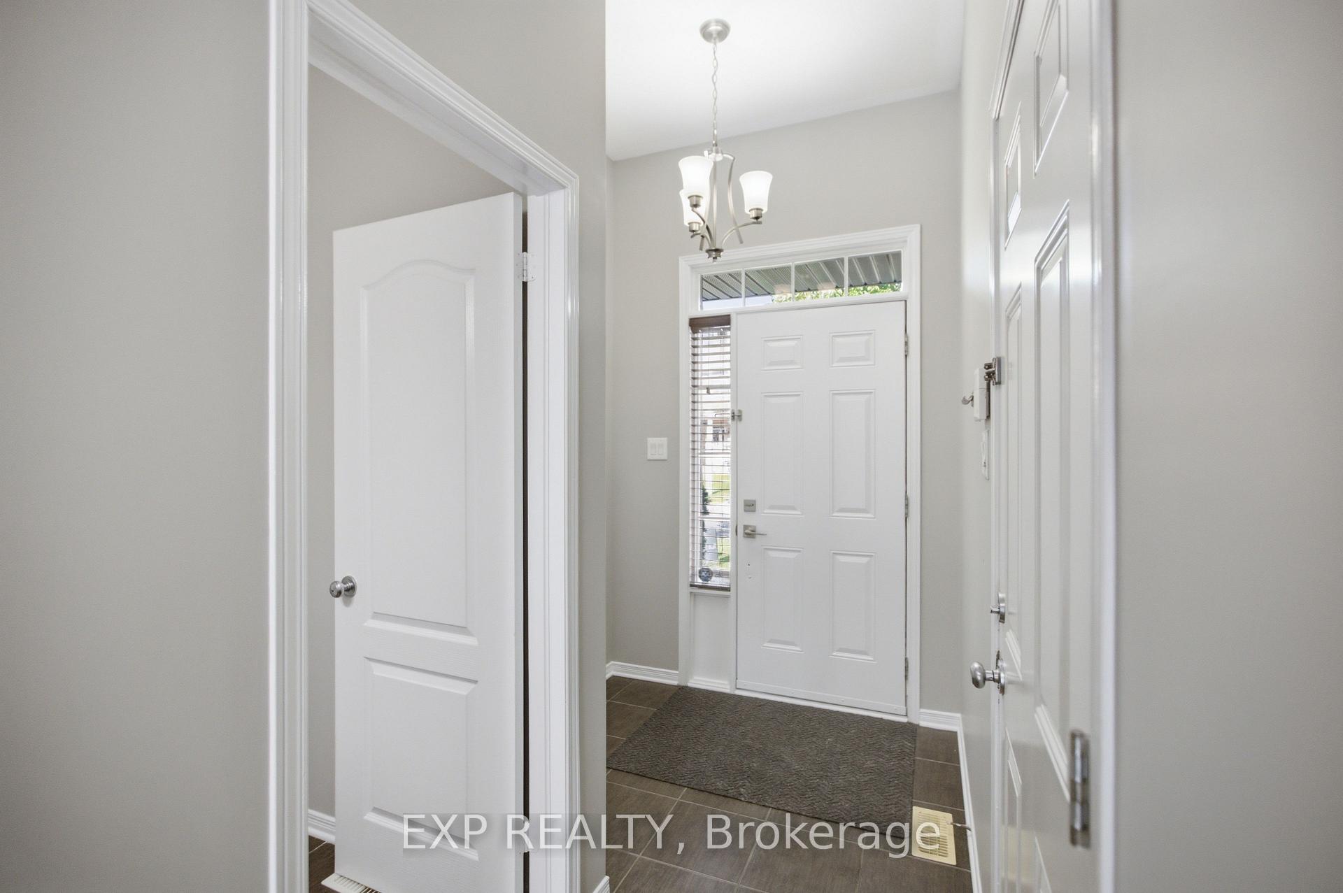 Photo 6 of 237 Eye Bright Crescent, Ottawa, Riverside South/Gloucester Glen — HOMEH