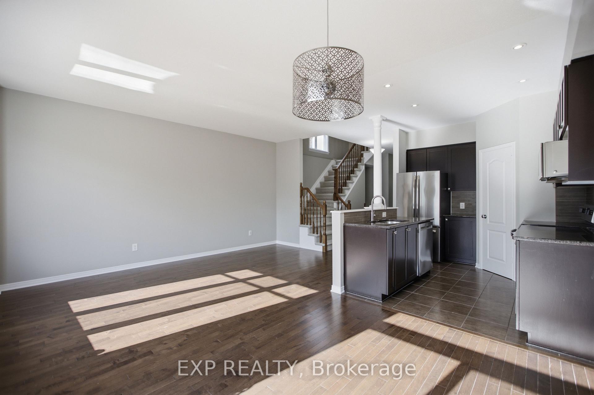 Photo 18 of 237 Eye Bright Crescent, Ottawa, Riverside South/Gloucester Glen — HOMEH