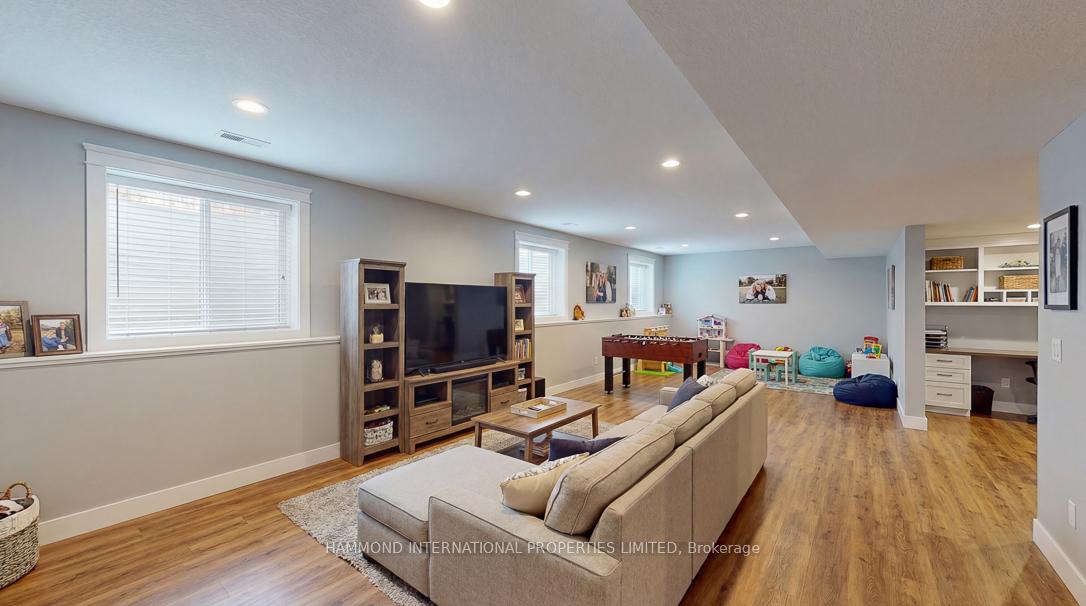 Photo 18 of 31 Vesta Drive, Richmond Hill, Bayview Hill — HOMEH