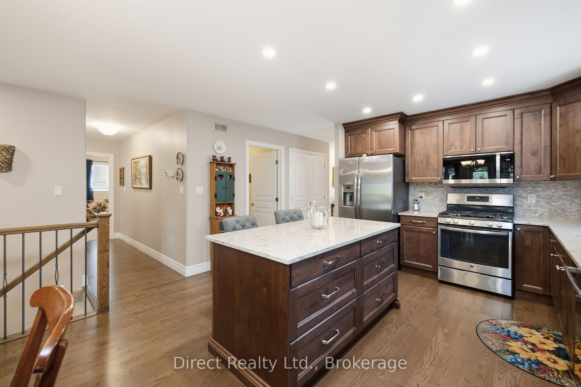 Photo 7 of 35 Hummingbird Drive, Belleville, Thurlow Ward — HOMEH