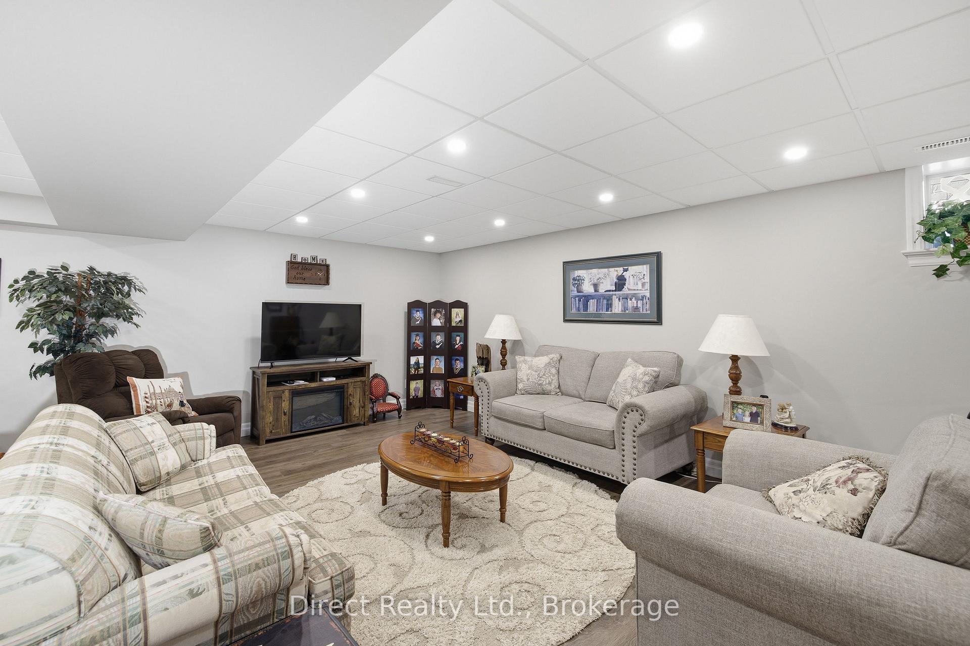 Photo 20 of 35 Hummingbird Drive, Belleville, Thurlow Ward — HOMEH