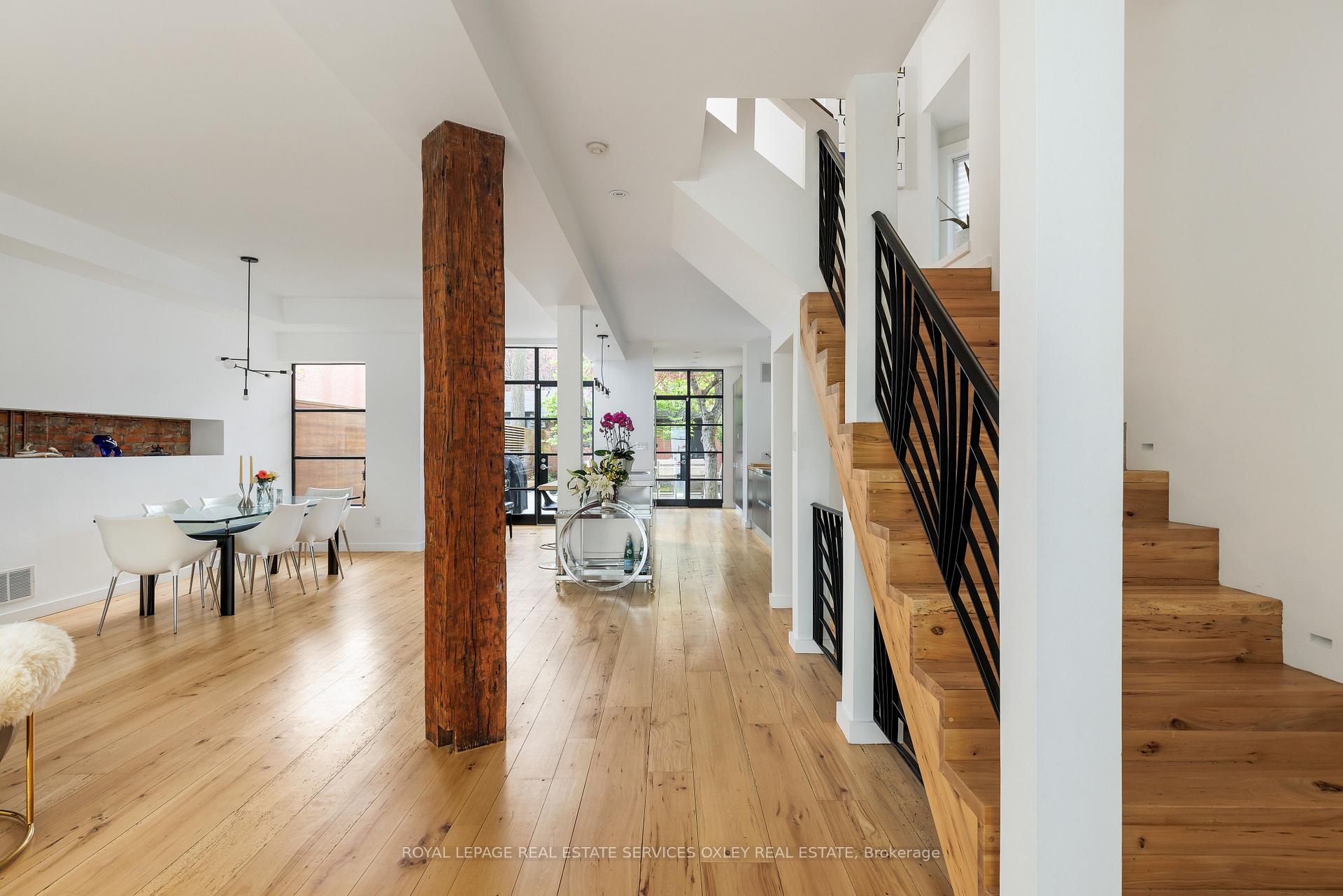 Photo 2 of 28 Roxborough Street W, Toronto, The Annex — HOMEH